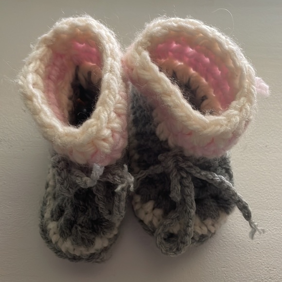 Knit moccasins - Picture 2 of 3